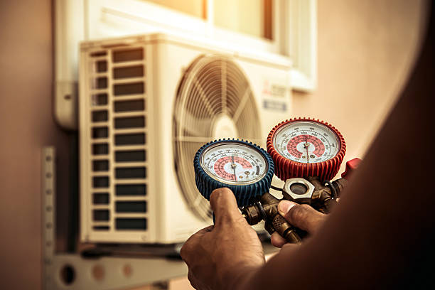 Professional Ac Installation technician working in Highland Park, NJ